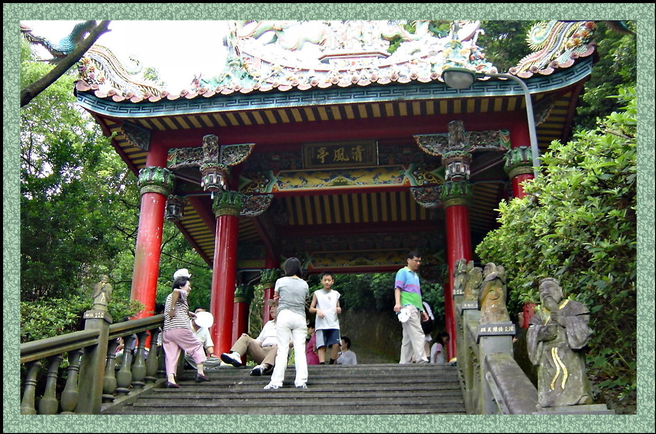 �M���F